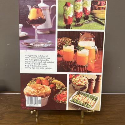 Better Homes and Gardens Calorie Counters Cookbook