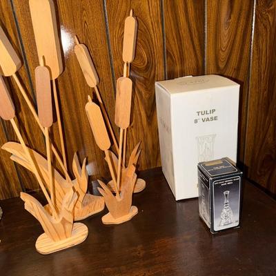 Sale Photo Thumbnail #13: Cattail wooden sculptures, glassware, lamp, etc.