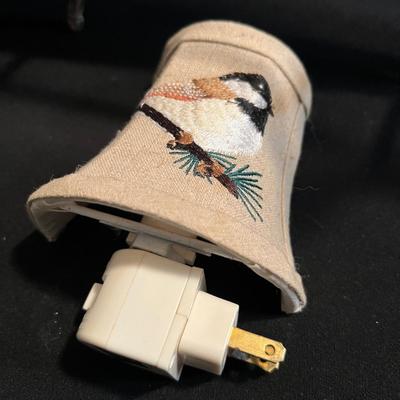 Red Cardinals & Chickadees Home Decor (LR-RG)