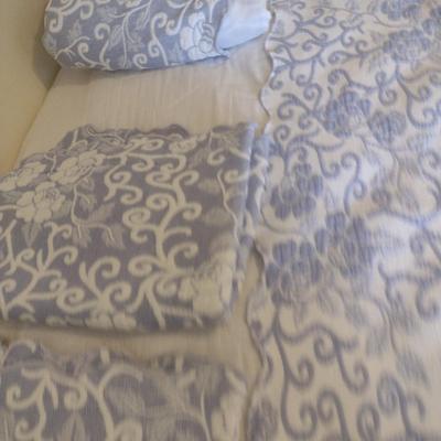 Shavel Twin Size Coverlet Set- Cover, Dust Ruffle, Three Pillow Shams
