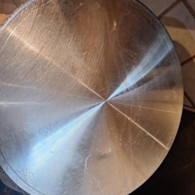 Large non stick casserole pot