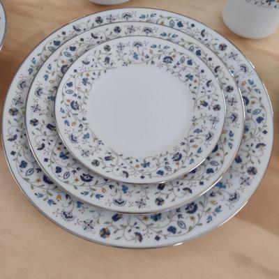 Contemporary Noritake 'Floris' Dinnerware- Approx 49 Pieces