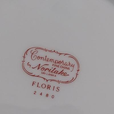 Contemporary Noritake 'Floris' Dinnerware- Approx 49 Pieces