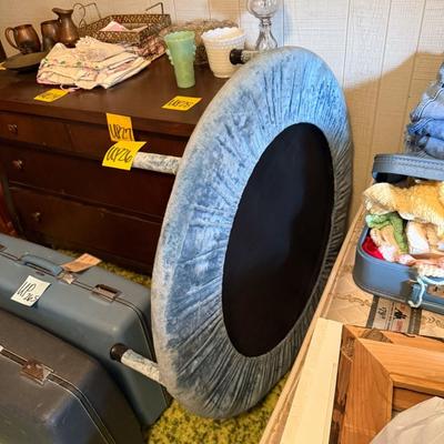 Sale Photo Thumbnail #76: Very nice condition, blue plush fabric around outside