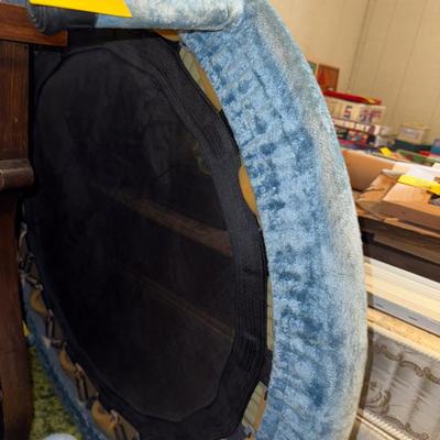 Sale Photo Thumbnail #78: Very nice condition, blue plush fabric around outside