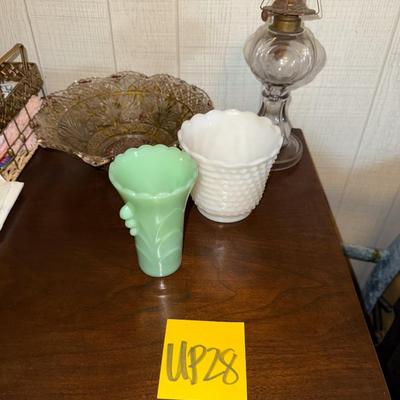 Sale Photo Thumbnail #82: Four pieces, see photo