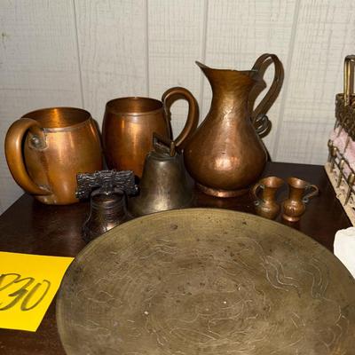 Sale Photo Thumbnail #91: Various decor. See photos