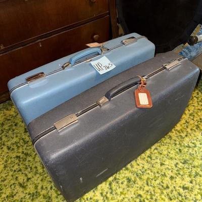 Sale Photo Thumbnail #94: Two hardside suitcases. See photos for details