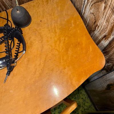 Sale Photo Thumbnail #116: Small desk and chair. See photos for details
30" tall, 29" wide, 20" deep