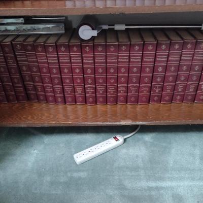 Encyclopaedia Britannica 1969 Printing- 23 Volumes and Index