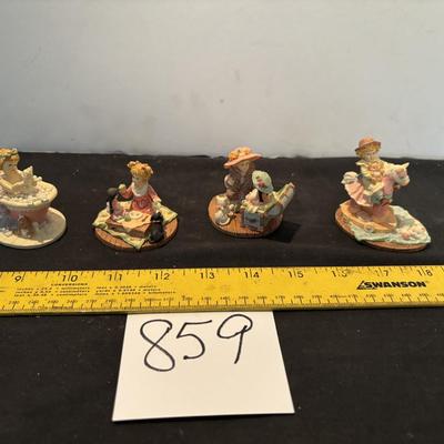 Laura’s Attic Collectables