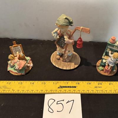 Laura’s Attic Collectables