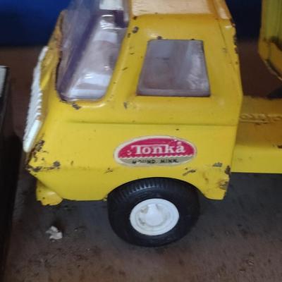 Collection of Vintage Hot Wheels/Matchbox Cars and Tonka Trucks