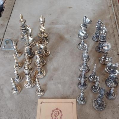 La Suite Metal Chess Set