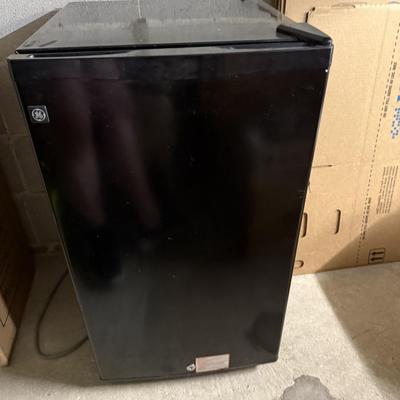 Mini fridge