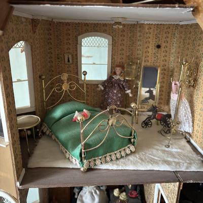 Handmade Miniature Doll House With Stand and Light