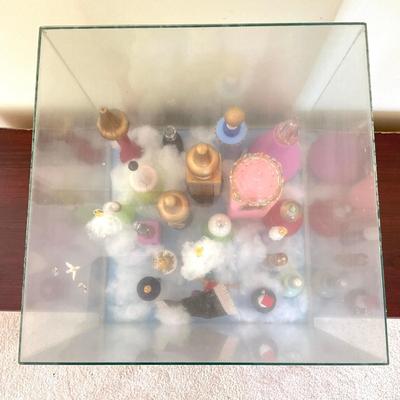 B329 Perfume Bottles Diorama