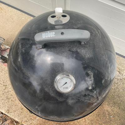 G344 Weber Smokey Mountain Cooker With Charcoal