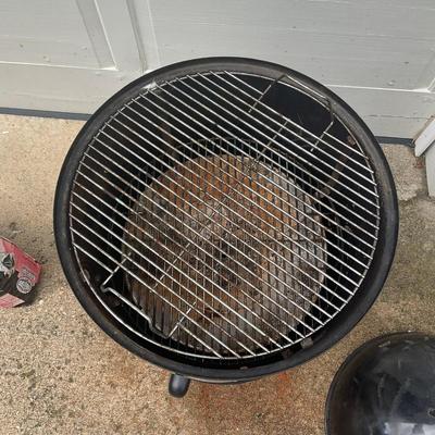 G344 Weber Smokey Mountain Cooker With Charcoal