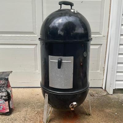 G344 Weber Smokey Mountain Cooker With Charcoal