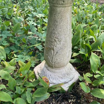 G352 Concrete Bird Bath