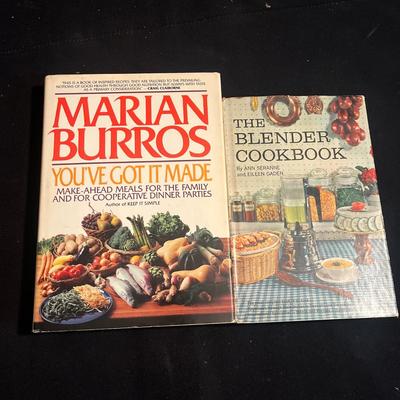 Julia Childs & More Cookbooks (C-MG)