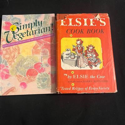 Julia Childs & More Cookbooks (C-MG)