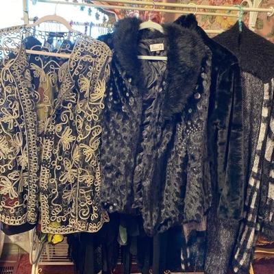 Clothing w Decorative Rack 60-80 pieces of Women's size L -2XL Fashion Brands