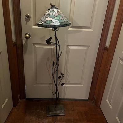 Bird Floor Lamp with Stained Glass Shade (D-MG)