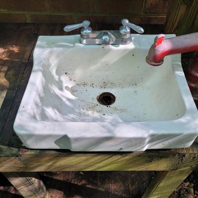 Potting Table and Fairy House (SY-EL)