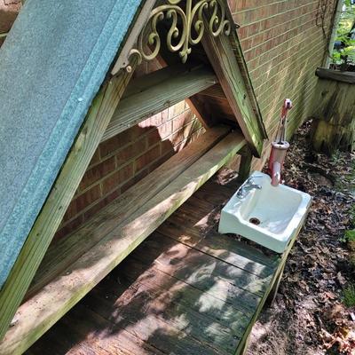 Potting Table and Fairy House (SY-EL)