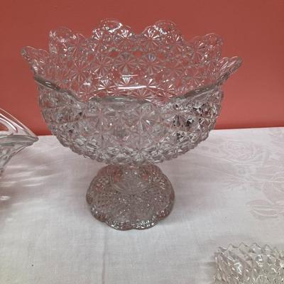 Sale Photo Thumbnail #33: Lot of 1 lead crystal bowl and 3 cut glass pieces. Tallest item is 8" high.