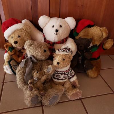 LOT 302F: Vintage Teddy Bear Collection; Holiday Bears and Others
