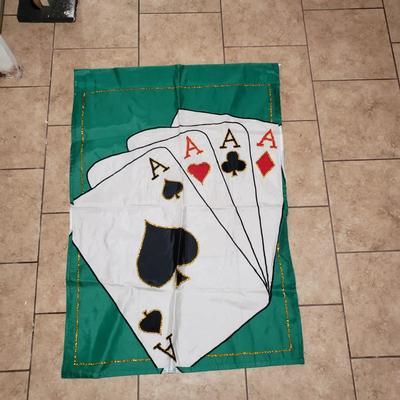 LOT 307B: Outdoor Decor; 8 Slate Wall Hangings, 7 Outdoor Seasonal Flags, 6 Assorted Throw Rugs