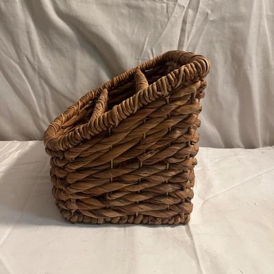 Loads of Baskets (D-MG)