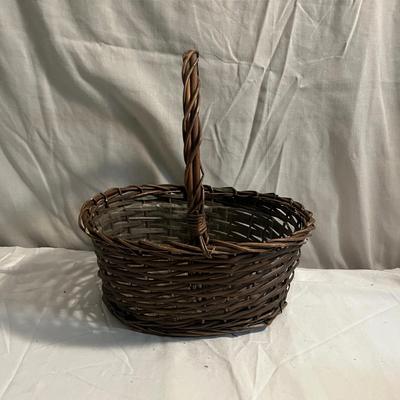 Loads of Baskets (D-MG)