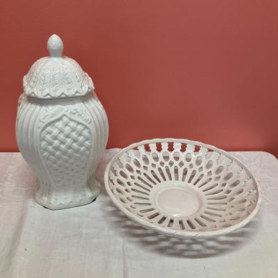 Sale Photo Thumbnail #112: Set of 2 white ceramic pieces: 1 large jar with lid and 1 large decor bowl