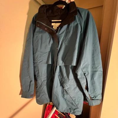 London Fog, Lands End, St John’s Bay & More Women’s Winter Jackets Size M/L (GB1-RG)