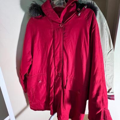 London Fog, Lands End, St John’s Bay & More Women’s Winter Jackets Size M/L (GB1-RG)