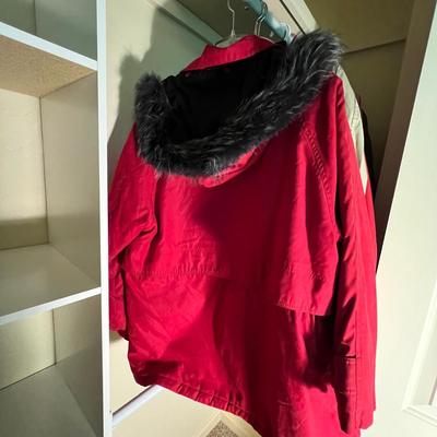 London Fog, Lands End, St John’s Bay & More Women’s Winter Jackets Size M/L (GB1-RG)