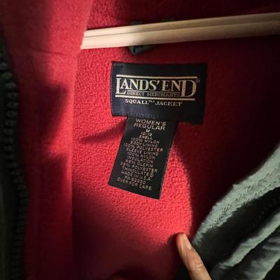 London Fog, Lands End, St John’s Bay & More Women’s Winter Jackets Size M/L (GB1-RG)