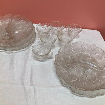 Sale Photo Thumbnail #138: Set of 6 cabbage appetizer plates and 6 matching cups, no chips/cracks