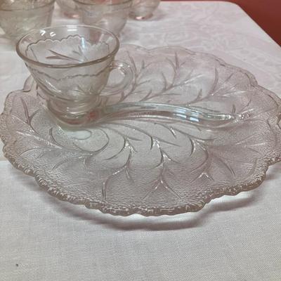 Sale Photo Thumbnail #136: Set of 6 cabbage appetizer plates and 6 matching cups, no chips/cracks