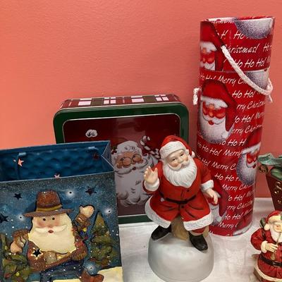 Sale Photo Thumbnail #157: Lot of 9 various Santa items/decor/figurines