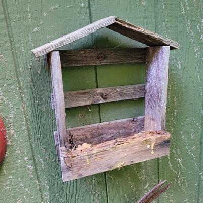 Rustic Metal and Wood Yard Art (S-EL)