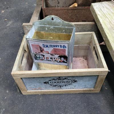 Rustic Metal and Wood Yard Art (S-EL)
