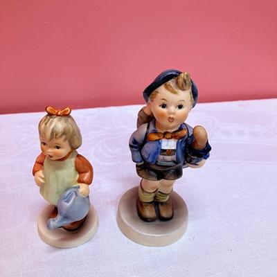 Sale Photo Thumbnail #212: Grouping of 2 - 8" Arnart Japanese figurines and 6 - 3" Hummel figurines