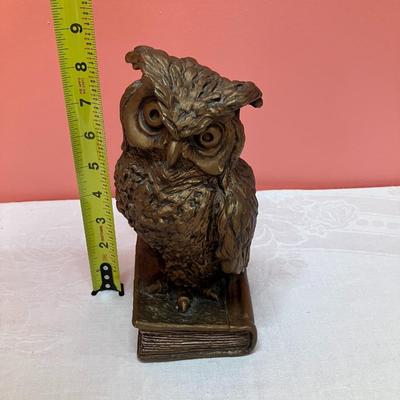 Sale Photo Thumbnail #217: Vintage 8.5" plaster owl