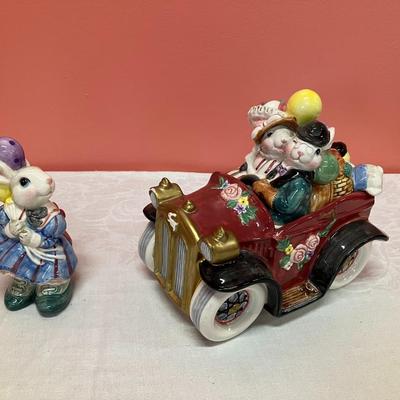 Sale Photo Thumbnail #225: Grouping of Fitz & Floyd bunny pieces