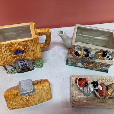 Sale Photo Thumbnail #230: Set of 2 Fitz & Floyd teapots